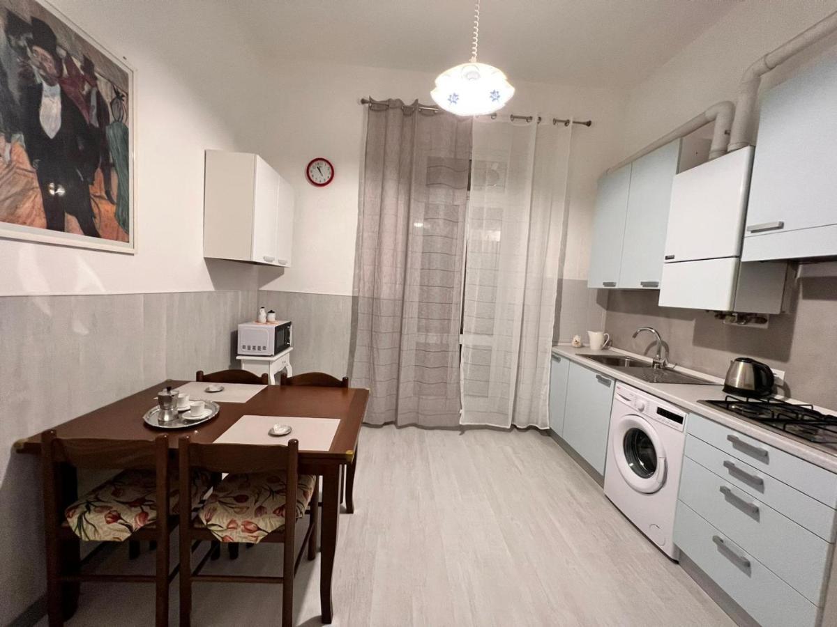 Savona Casa Vacanze Vicino Mare 3 Minuti Wifi Luaran gambar